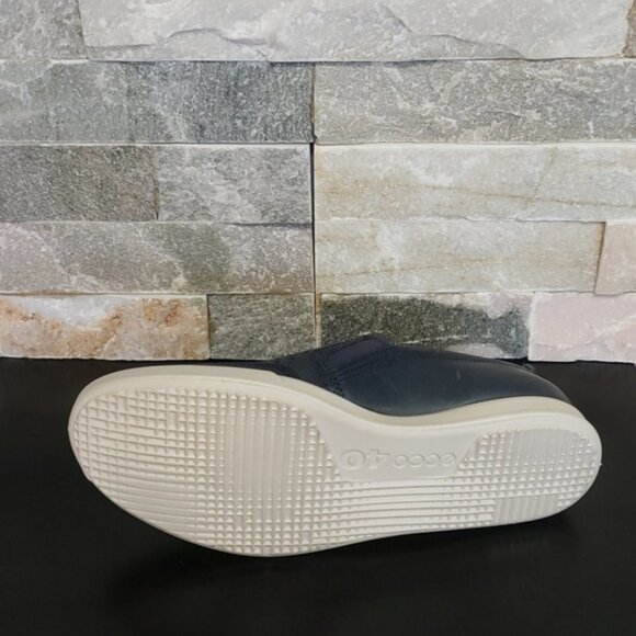 ECCO Men's Collin 2.0 Slip on Sneaker - Picture 9 of 10